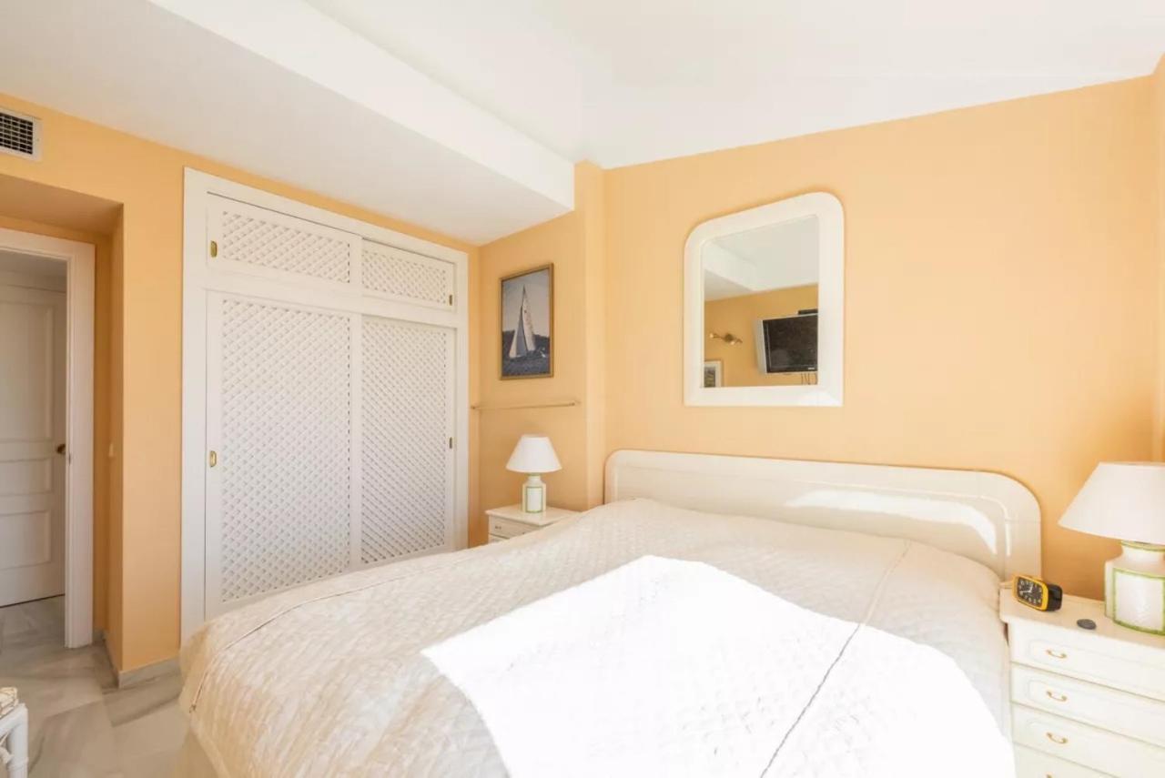Marina Vistas - Puerto Marina Appartement Benalmádena Buitenkant foto